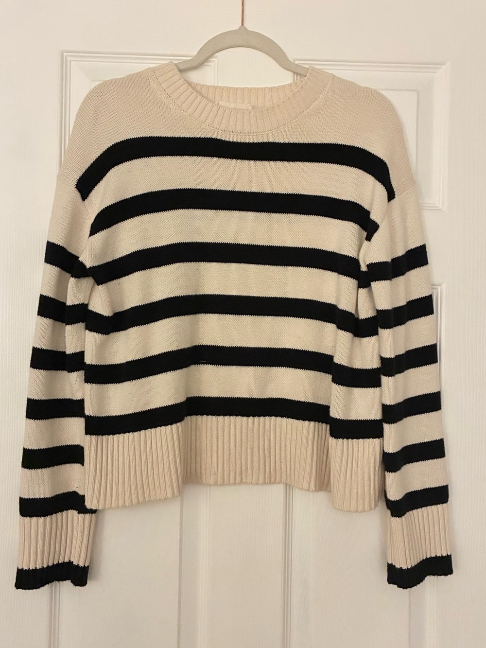 Everlane THE BOXY SWEATER IN EVERYDAY COTTON Black & White - Picture 2 of 4